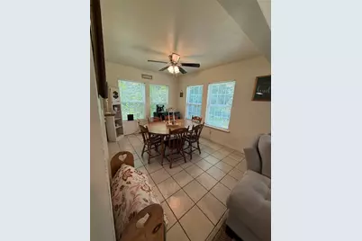 1011 10th Street, Huntsville, TX 77320 - Photo 4