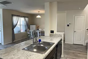2118 Oakwood Forest Dr, Bryan, TX 77803 - Photo 14