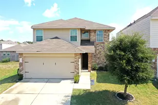 2118 Oakwood Forest Dr, Bryan, TX 77803 - Photo 2