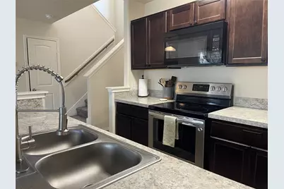 2118 Oakwood Forest Drive, Bryan, TX 77803 - Photo 10