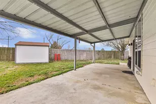 7507 Omaha Dr, Baytown, TX 77521 - Photo 8