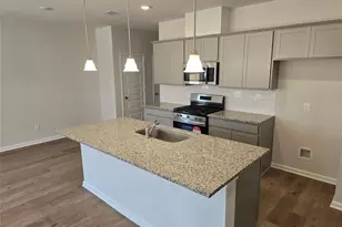 1920 N Riverside Cir, Dayton, TX 77535 - Photo 2