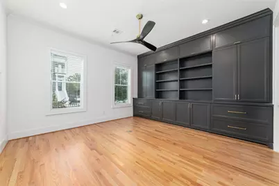 319 E 26th Street, Houston, TX 77008 - Photo 8