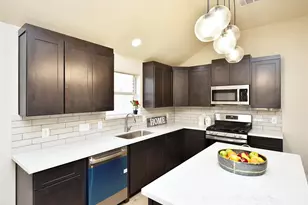 7715 Butler Lakes Ct, Rosenberg, TX 77469 - Photo 1