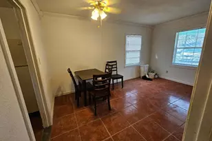1013 W Snyder St, Alvin, TX 77511 - Photo 6