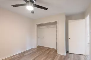 2402 Sycamore Ave, Huntsville, TX 77340 - Photo 22