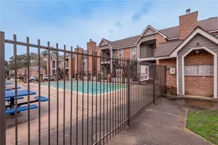 2402 Sycamore Ave, Huntsville, TX 77340 - Photo 14