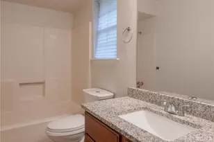 2402 Sycamore Ave, Huntsville, TX 77340 - Photo 24