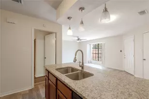 2402 Sycamore Ave, Huntsville, TX 77340 - Photo 16