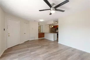 2402 Sycamore Ave, Huntsville, TX 77340 - Photo 12