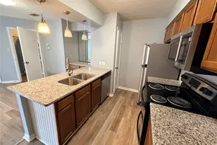 2402 Sycamore Ave, Huntsville, TX 77340 - Photo 10