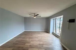 2402 Sycamore Ave, Huntsville, TX 77340 - Photo 4
