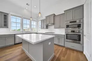 2705 Maxroy St, Houston, TX 77007 - Photo 16