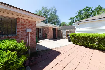 8826 Roos Road, Houston, TX 77036 - Photo 40