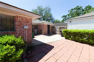 8826 Roos Rd, Houston, TX 77036 - Photo 40