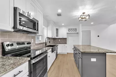 7702 Carolyn Street, Santa Fe, TX 77517 - Photo 8