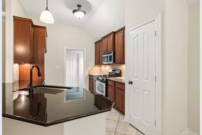 7019 Pleasure Lake Drive, Willis, TX 77318 - Photo 16