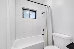 4001 Stoneybrook St, Baytown, TX 77521 - Photo 20