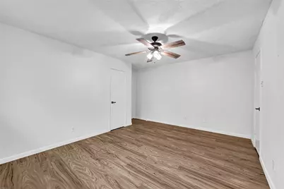 4001 Stoneybrook Street, Baytown, TX 77521 - Photo 14