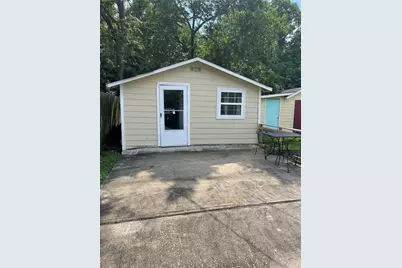 1472 1/2 Godwin Street, Houston, TX 77023 - Photo 2