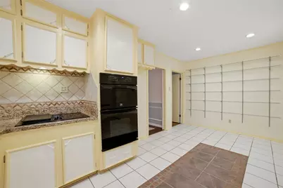 10402 Shadow Wood Drive, Houston, TX 77043 - Photo 12