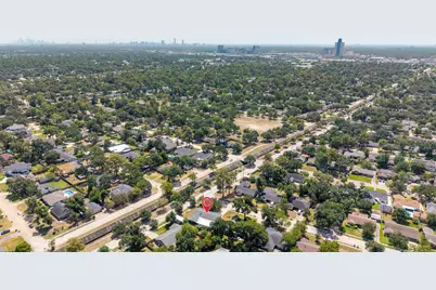 10402 Shadow Wood Drive, Houston, TX 77043 - Photo 34