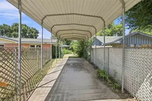 10402 Shadow Wood Dr, Houston, TX 77043 - Photo 4