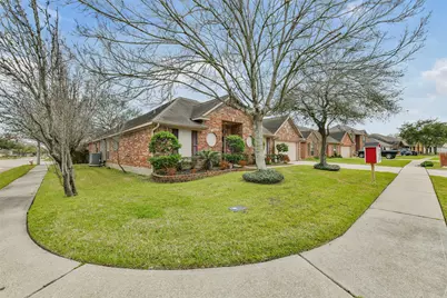 9645 Dry Springs Dr Drive, La Porte, TX 77571 - Photo 2