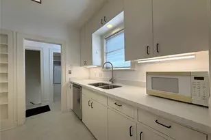 2311 Wroxton Rd, Houston, TX 77005 - Photo 12