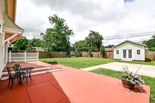 411 S Mechanic St, El Campo, TX 77437 - Photo 24
