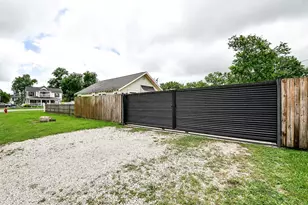 411 S Mechanic St, El Campo, TX 77437 - Photo 30