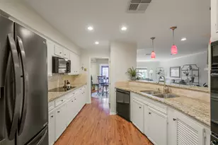 14158 Misty Meadow Ln, Houston, TX 77079 - Photo 4