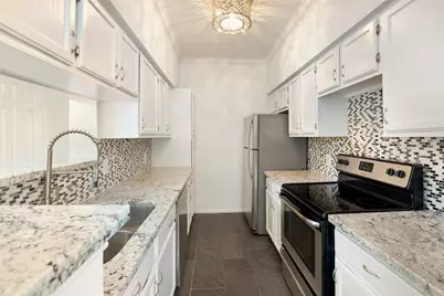 2213 Stanford Street #2213, Houston, TX 77006 - Photo 4