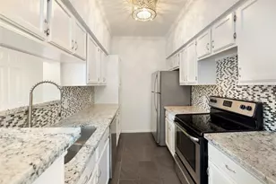 2213 Stanford St, Houston, TX 77006 - Photo 4