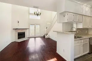 2213 Stanford St, Houston, TX 77006 - Photo 2