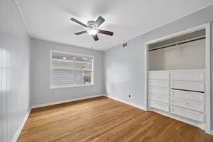 1729 Bayram Dr, Houston, TX 77055 - Photo 14