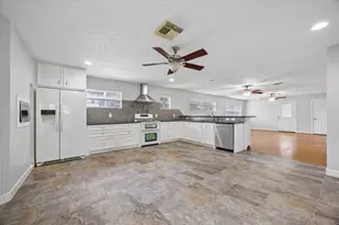 1729 Bayram Dr, Houston, TX 77055 - Photo 6