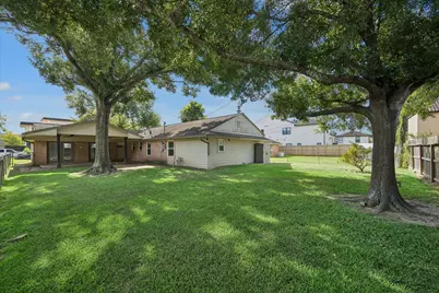 1729 Bayram Drive, Houston, TX 77055 - Photo 22