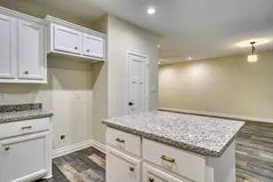 1112 Holly Springs Dr, Huntsville, TX 77320 - Photo 12