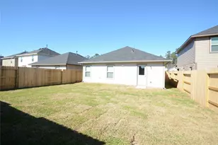 1319 Winding Willow Dr, Pinehurst, TX 77362 - Photo 2
