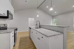 2355 Pecan St, Beaumont, TX 77701 - Photo 8