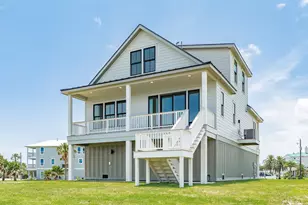714 Vista Bella, Galveston, TX 77554 - Photo 2