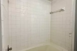 3075 Walnut Bend Ln, Houston, TX 77042 - Photo 22