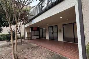 3075 Walnut Bend Ln, Houston, TX 77042 - Photo 22