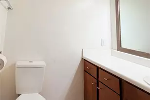 3075 Walnut Bend Ln, Houston, TX 77042 - Photo 22