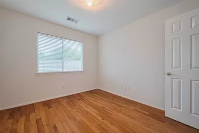 10210 Squirehill Court, Houston, TX 77070 - Photo 18