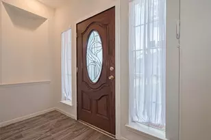 10210 Squirehill Ct, Houston, TX 77070 - Photo 2