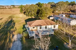 14202 Susie Ln, Alvin, TX 77511 - Photo 1