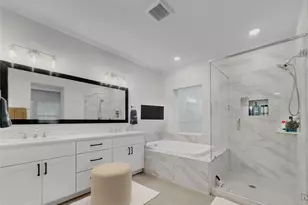 3107 Somerset Levens Ln, Houston, TX 77055 - Photo 16