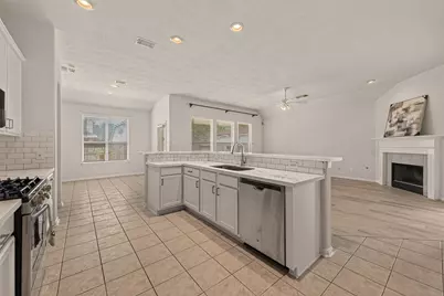 14207 Rolling Hills Lane, Rosharon, TX 77583 - Photo 16